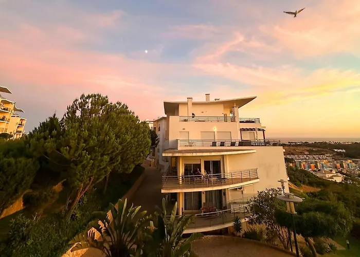 Azure Heaven By Becherish شقة *