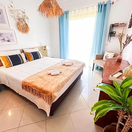 Azure Heaven By Becherish Apartment *