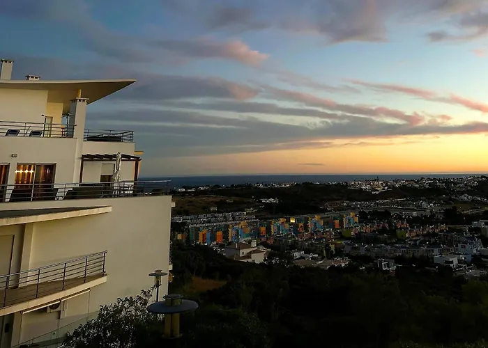 Azure Heaven By Becherish 公寓